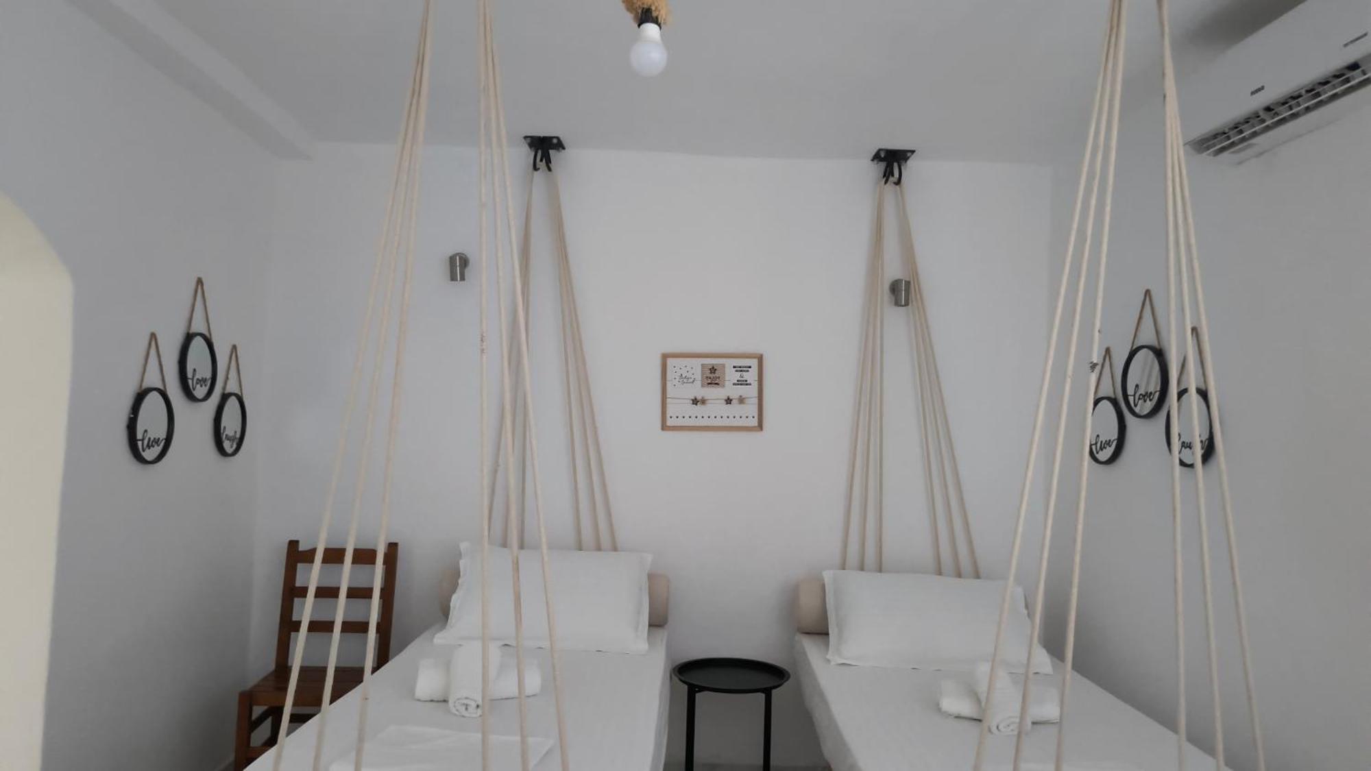 Polyxeni Apartments & Rooms Qeparo Luaran gambar