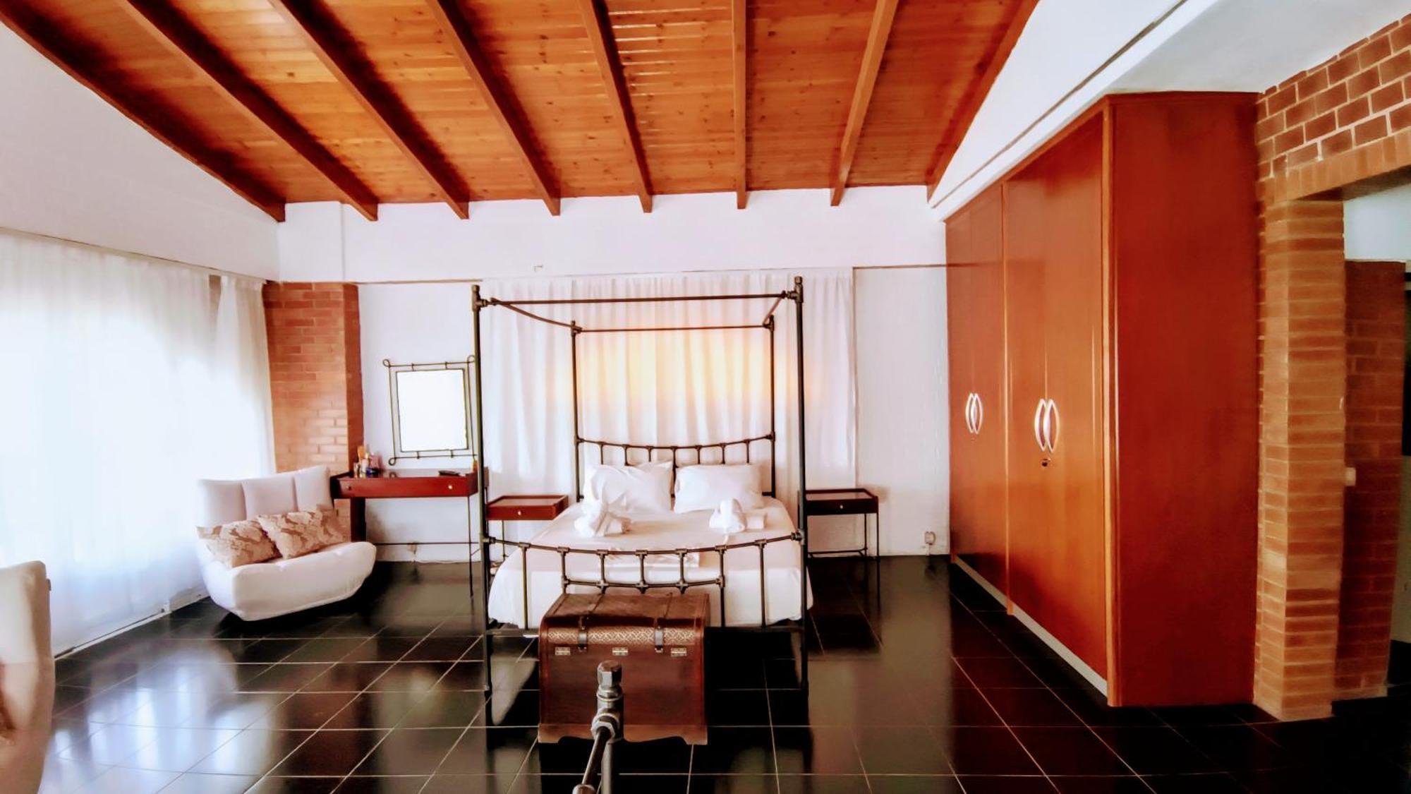 Polyxeni Apartments & Rooms Qeparo Luaran gambar