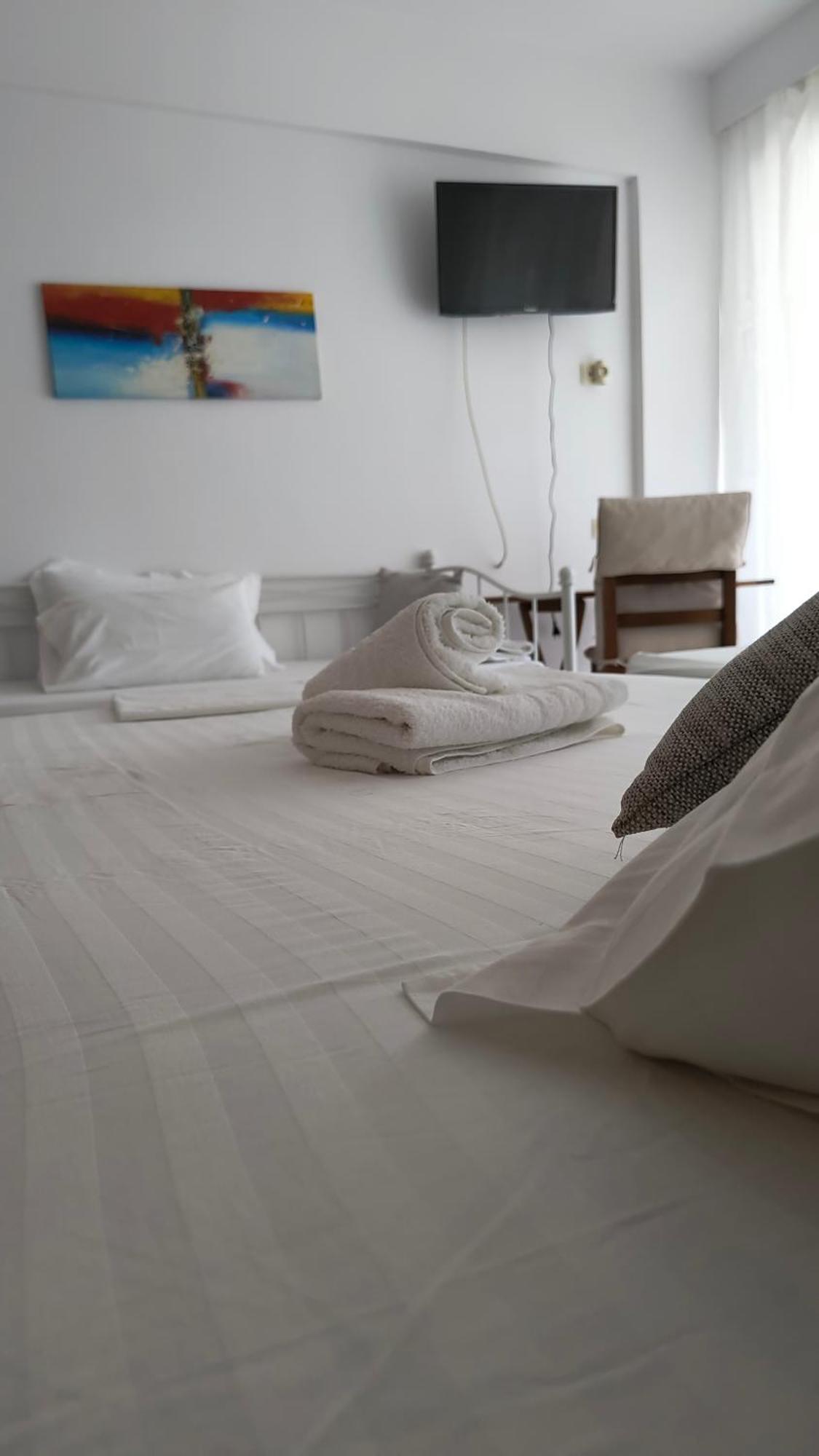 Polyxeni Apartments & Rooms Qeparo Luaran gambar