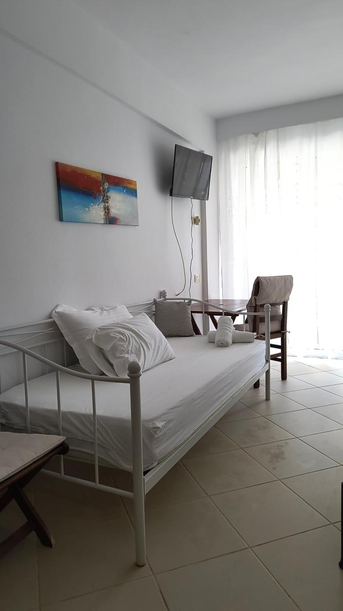 Polyxeni Apartments & Rooms Qeparo Luaran gambar