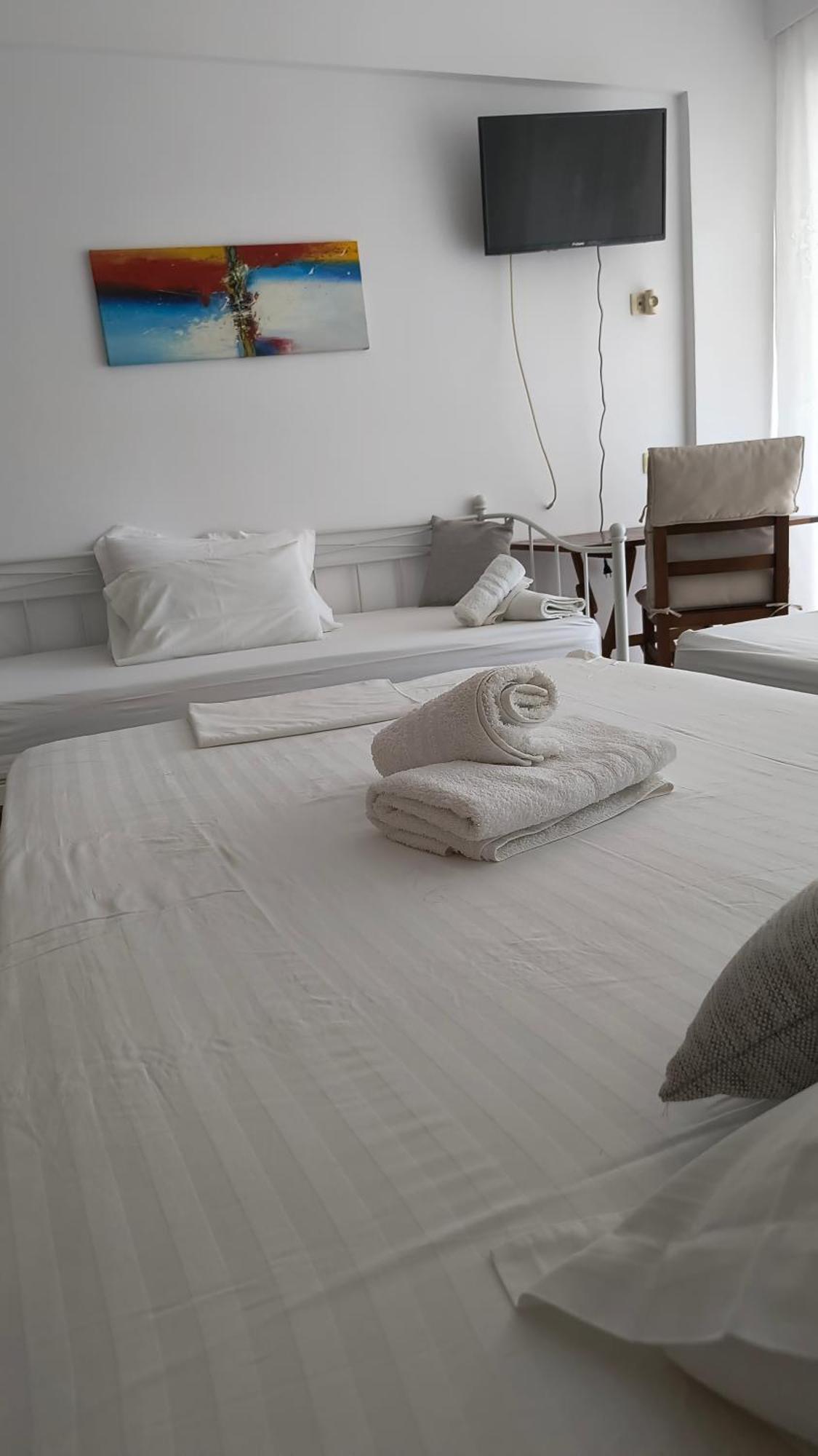 Polyxeni Apartments & Rooms Qeparo Luaran gambar