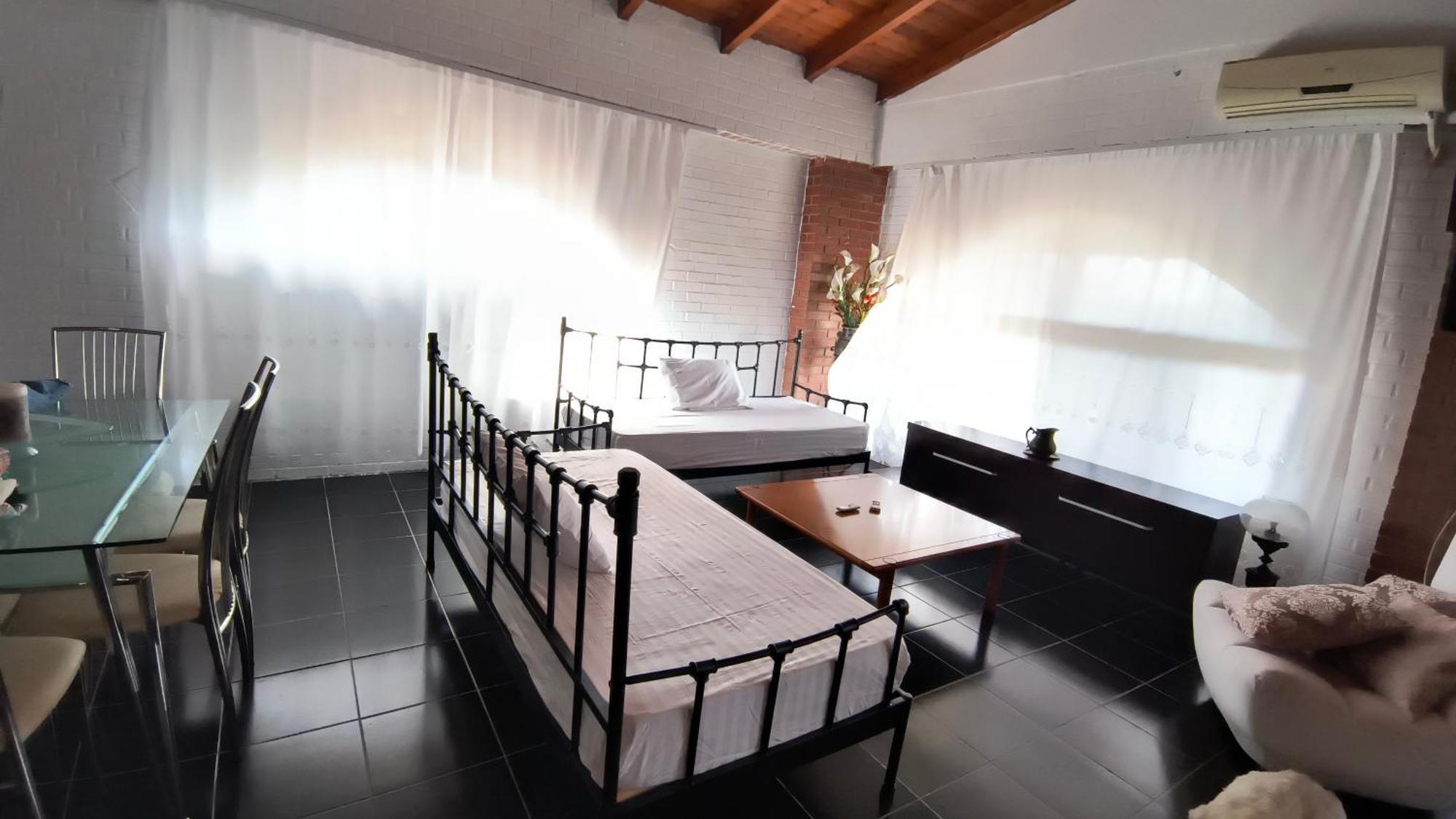 Polyxeni Apartments & Rooms Qeparo Luaran gambar