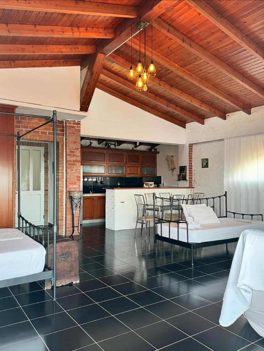 Polyxeni Apartments & Rooms Qeparo Luaran gambar